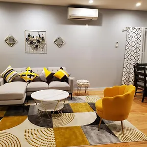 Located 10 Minutes From Jfk Airport New York