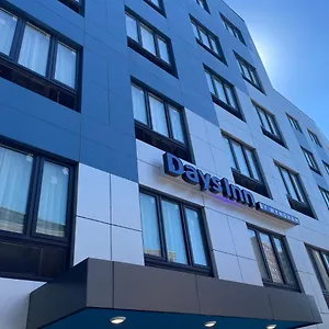 Days By Wyndham Bronx Nyc New York
