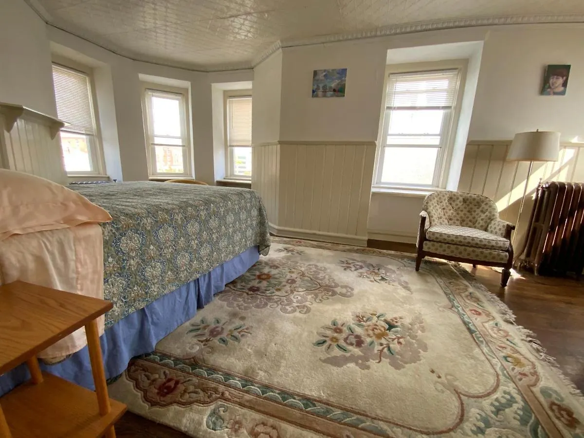 Bed & Breakfast Fort Pl B&B And Gallery New York United States
